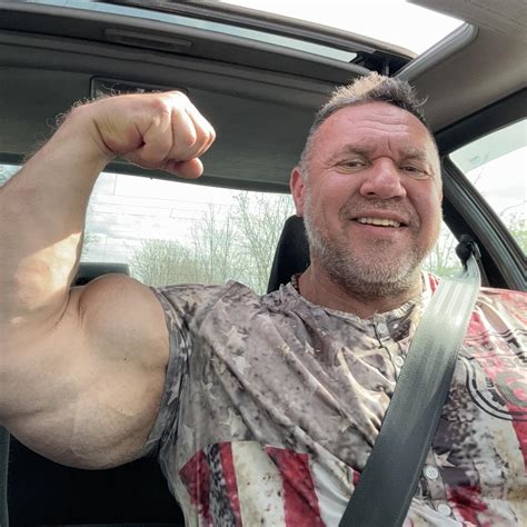 Muscle Lover - The World of Bodybuilders: Massive muscle daddies