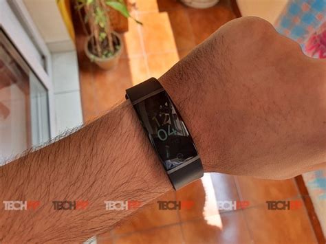 Realme Band Review: Give Mi More Features! - TechPP