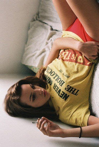 Курящие девушки отвратительны!!!!:) – 513 фотографий | Девушка с ...