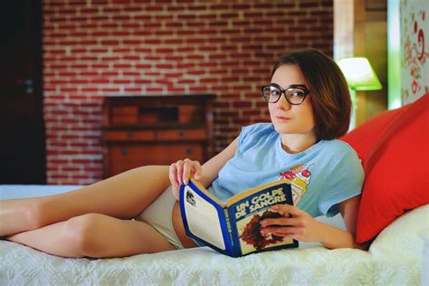 women, brunette, in bed, Alice Shea, short hair, women with glasses