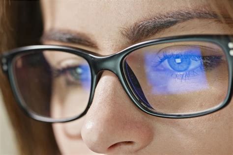 What Is Anti-Reflective Coating on Glasses?