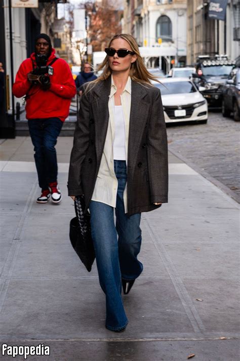 Margot Robbie Nude Leaks - Photo #3237443 - Fapopedia