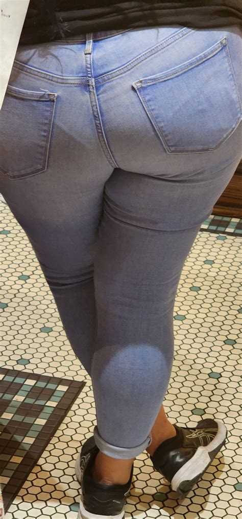 SUPER THICK LATINA in JEANS with VPL - Tight Jeans - Forum