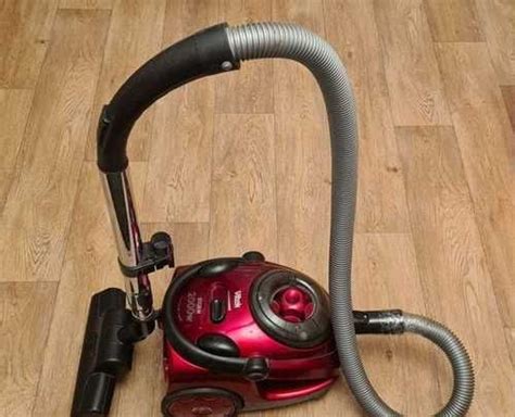 Пылесос Vitek полностью рабочий 2000W | Festima.Ru - Мониторинг объявлений