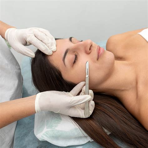 how to dermaplane face 6