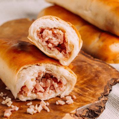 Cachitos Recipe | Receta Cachitos | Venezuelan food, Food, Food dishes