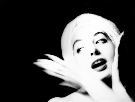 Photo Lillian Bassman | © Pleasurephoto