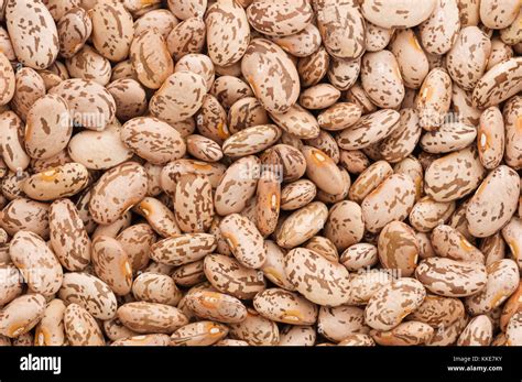 Pinto beans hi-res stock photography and images - Alamy
