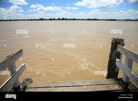 suriname rivier high resolution stock photography  images alamy