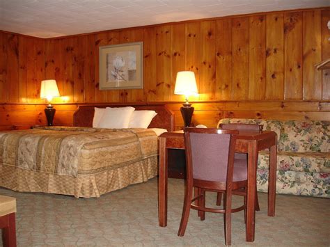 THE 5 BEST Hotels in Lakeville, CT for 2022 (from $92) - Tripadvisor