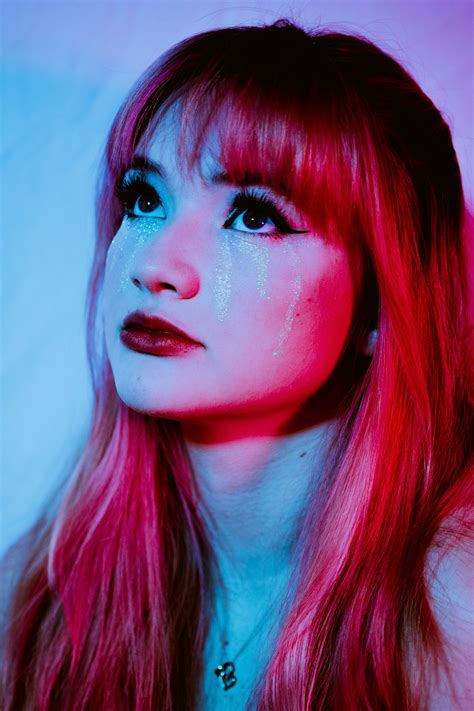 Ella Red - in the beginning... - VIER.LIVE