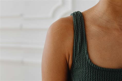 Shoulder Strap Photos, Download The BEST Free Shoulder Strap Stock ...