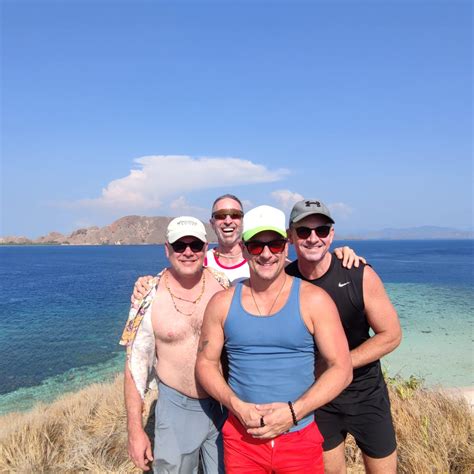 Hit or Bliss – The Definitive Guide to Being Naked in Southeast Asia