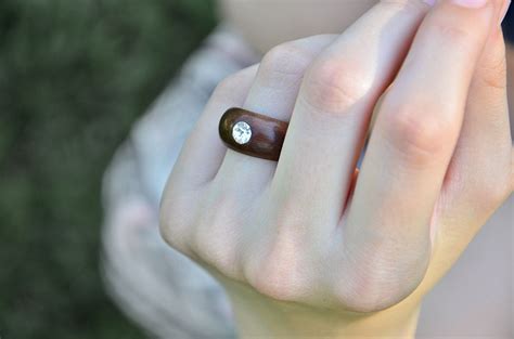 На каком пальце вы носите кольцо и что это значит — Jewellery Mag