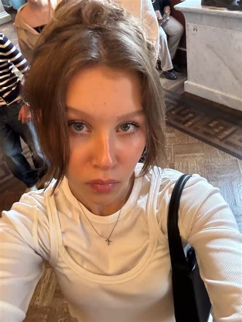 Анка Пересильд | Celebrities, Photo poses, Actors & actresses