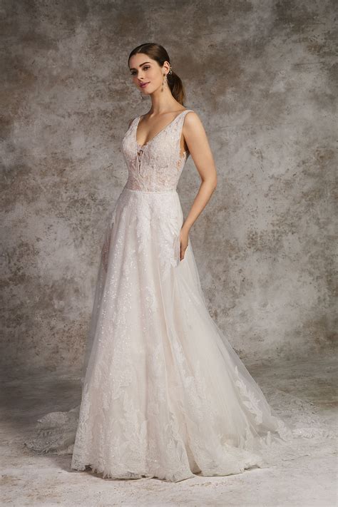Ivory aline wedding dress 60 photos - Vianawedding.com