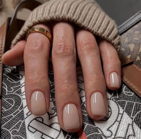 Бежевый нюд 💅🏻 | Stylish nails, Gel nails, Manicure