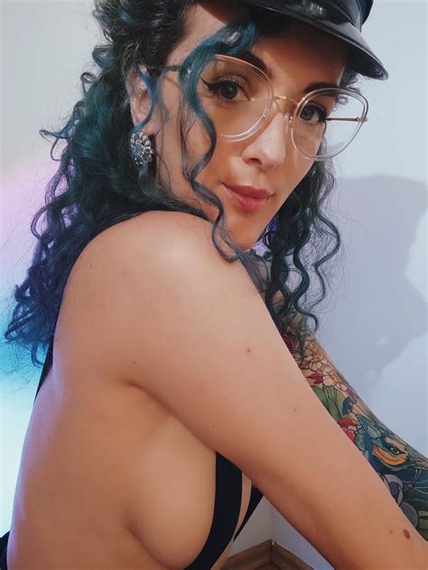 Can I help you find your seat? | Scrolller