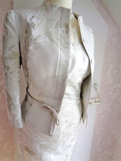 How to choose a John Charles mother of the bride look 7