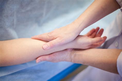 Как лечить лимфостаз руки после мастэктомии | Статьи от Центра Флебологии