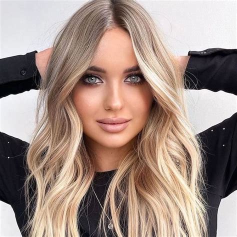 5 Lived-In Blonde Hair Colour Ideas & Formulas | Wella Professionals