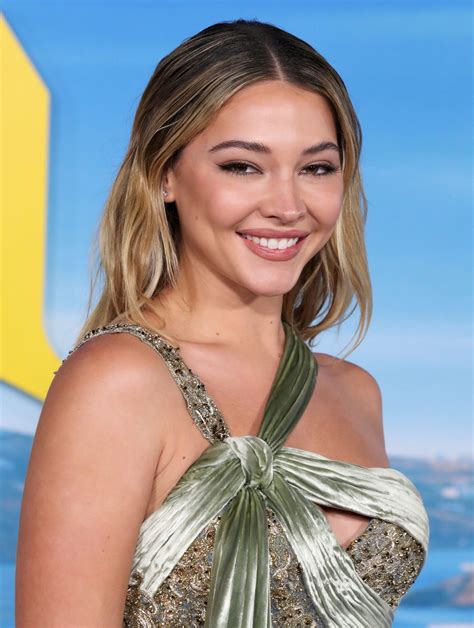 Madelyn Cline Beautiful - Hot Celebs Home