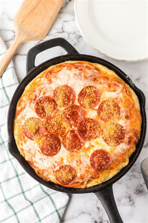 Deep Dish Pizza - Sweet Cs Designs