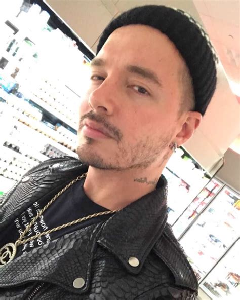 El padre de J Balvin habló de las diferencias que existen entre su hijo ...