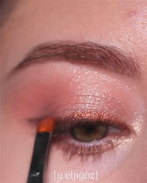 SHIMMER EYE MAKEUP LOOK TUTORIAL #animemakeupideas | Shimmer eye makeup ...