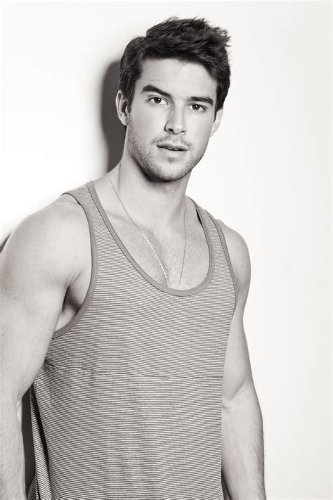 bernardo velasco | Hombres guapos, Bernardo velasco, Formas de barba