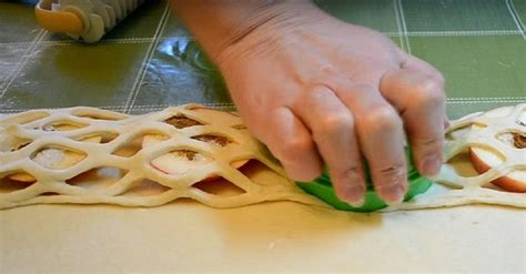 Красивая выпечка из теста