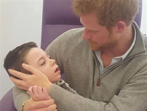 Prince Harry pays secret hospital visit to terminally ill boy | The