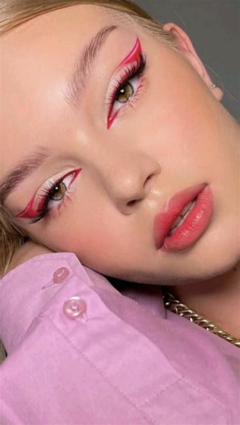 красные стрелки | แต่งตา