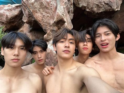 Pin di Marvin Andino su Thai Actor Pond Naravit Lertratkosum | Persona