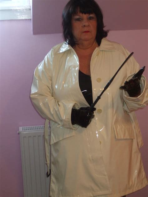 White mac in the playroom - Rainwear Central Rainwear Forum