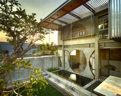 The Guild House / Realrich Architecture Workshop | ArchDaily