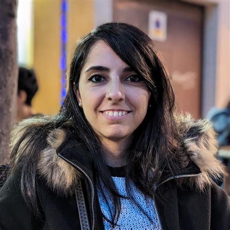 Laura Jiménez - Compradicción