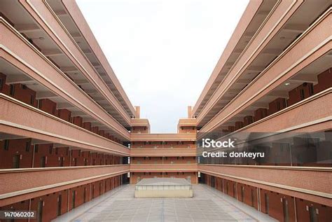 gedung asrama sekolah foto stok  gambar  arsitektur