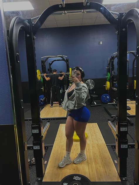 Paulina Gallegos (@paulina_.32) • Instagram photos and videos