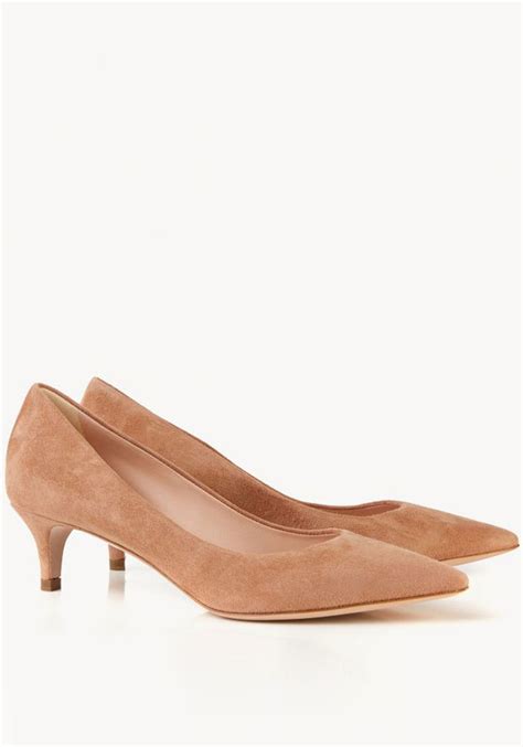 Camel ist die Schuh-Farbe: Hier sind die coolen Modelle von Luxus bis ...