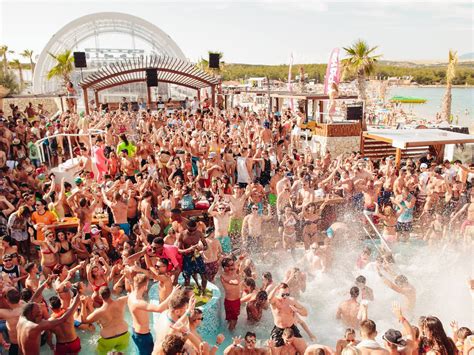 28 places to party before you die - Business Insider