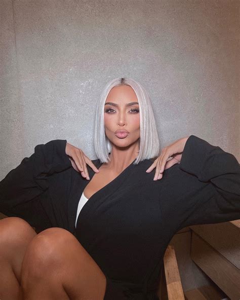 Kim Kardashian | Take a picture, it lasts longer | Instagram