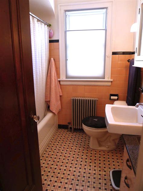 Save the Pink Bathrooms: Vintage Charm in my 1930s Chicago Home