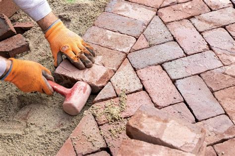 What’s the weight of brick pavers? All you need to know