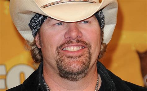 toby keith work image