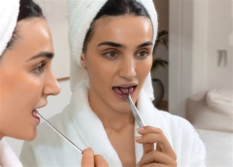 Tongue Scraper (Dentist Approved) – NatruSmile