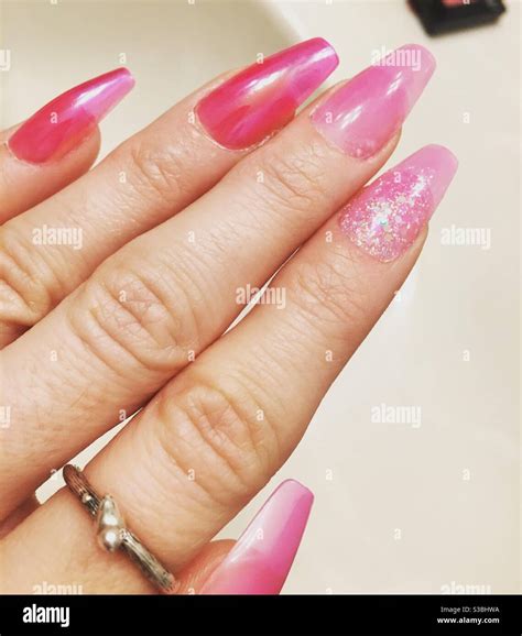 Rosa barbie fotografías e imágenes de alta resolución - Alamy