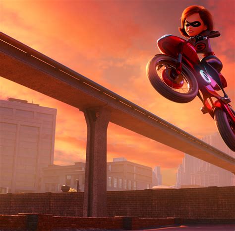 1100x1080 Resolution Elastigirl in The Incredibles 2 Movie 2018 ...