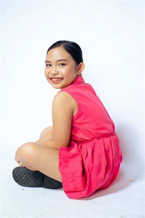 Midget+Girls Photos, Download The BEST Free Midget+Girls Stock Photos