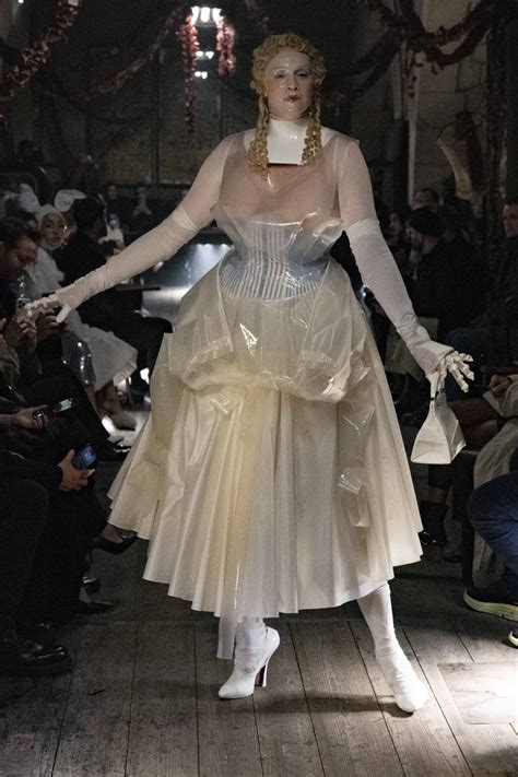 GWENDOLIN CHRISTIE at Maison Margiela Haute Couture Spring/Summer 2024